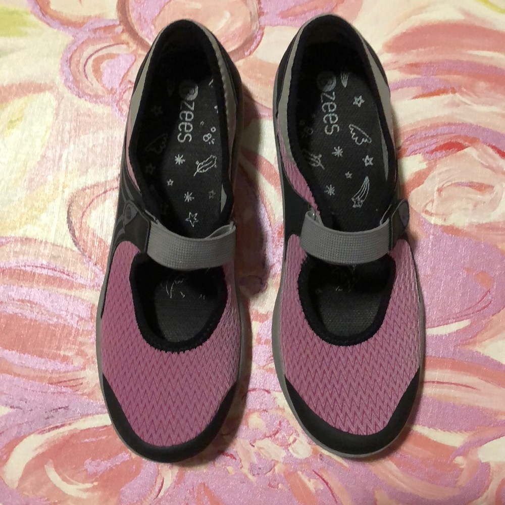 BZees casual sneaker